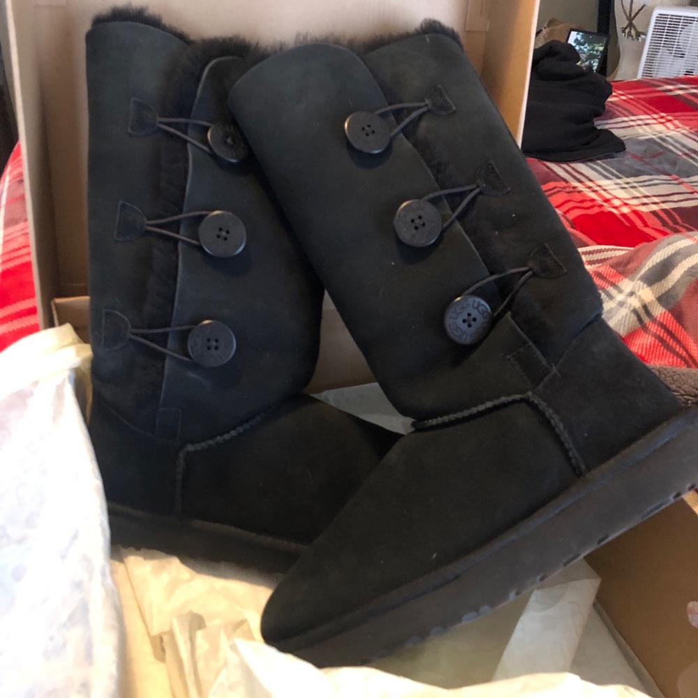 Ugg Bailey Button